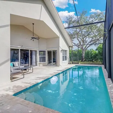 Pool Home Near Beaches And Downtown 5Th Ave.